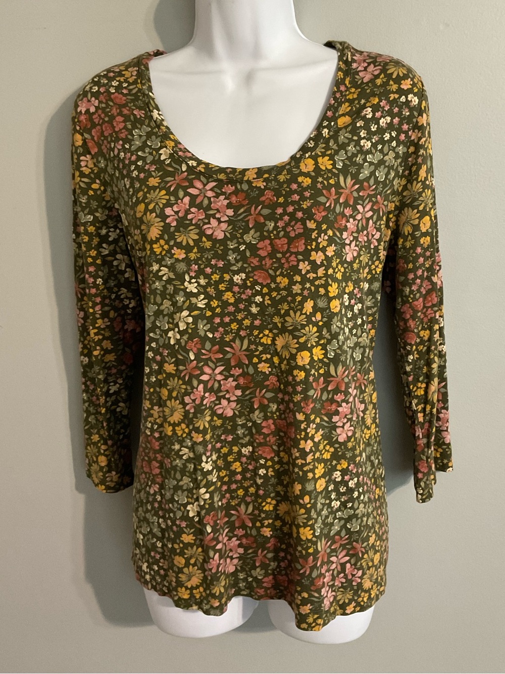 Cato Olive Floral Scoop-Neck Long Sleeve Top Large